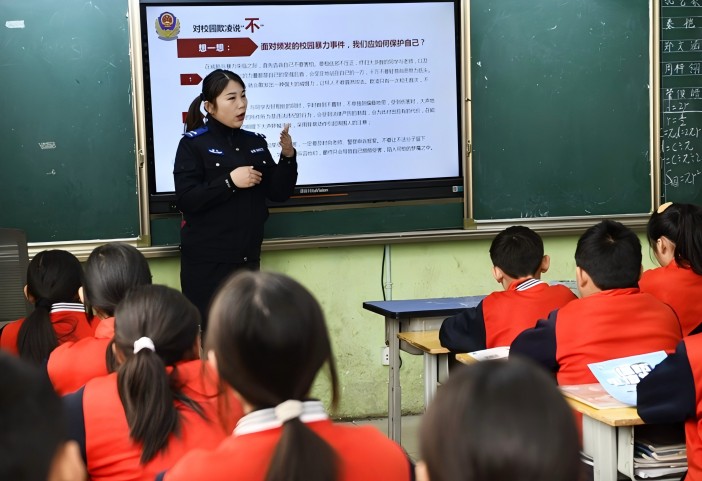 普法宣傳進(jìn)校園